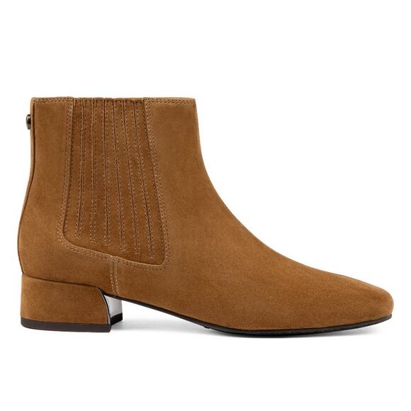 Donald Pliner Dasia brown suede women’s Chelsea boots in size 7, NEW! - Picture 1 of 7